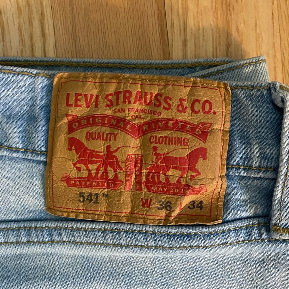 Levi’s 541 light wash